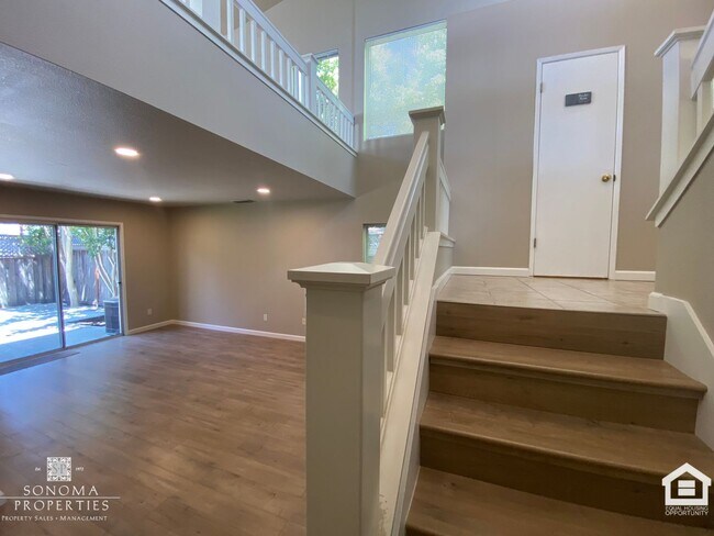 Foto del edificio - Light-Filled 3BD/2BA Home in Desirable Fry...