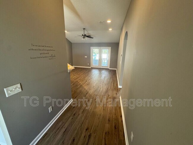 Building Photo - 86269 Venetian Ave