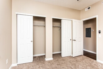 1BR, 1BA - 678 SF - The Foxfire - Remington Woods