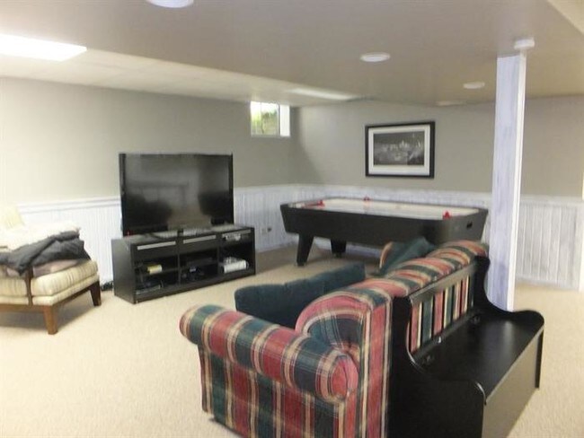 Foto del edificio - 269 Grove Avenue, Hampshire, IL 60140