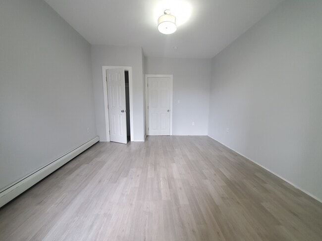 Building Photo - 169 Claremont Ave