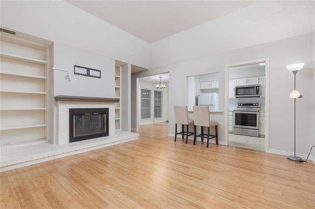 Building Photo - 9142 Emberglow Ln