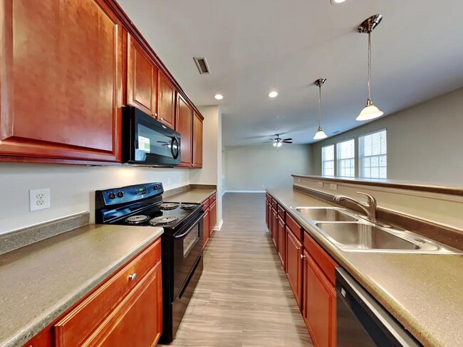 Building Photo - 6567 Guard Hill Dr