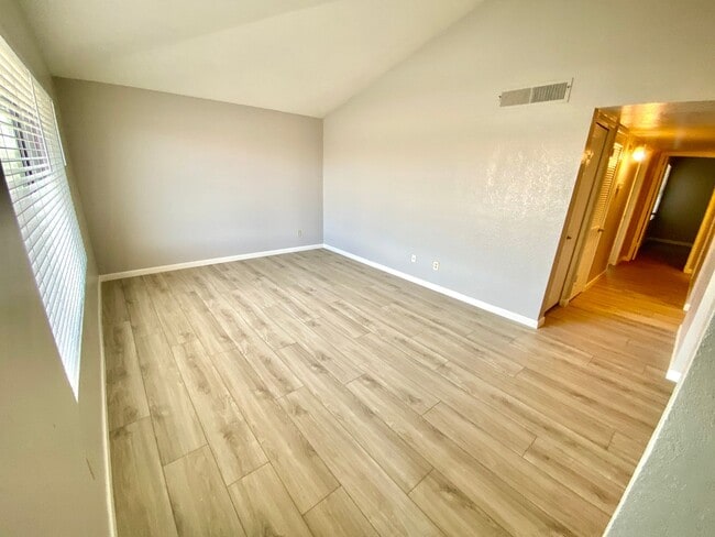 Photo - Spacious Two Bedroom Two Bath Condo in Tempe