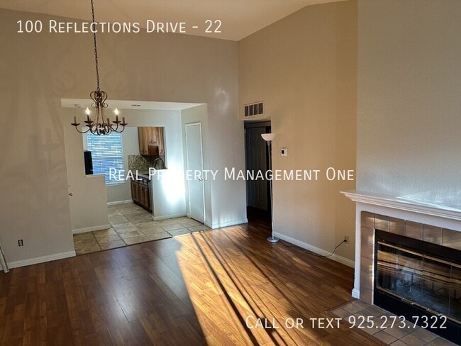 Building Photo - 100 Reflections Dr