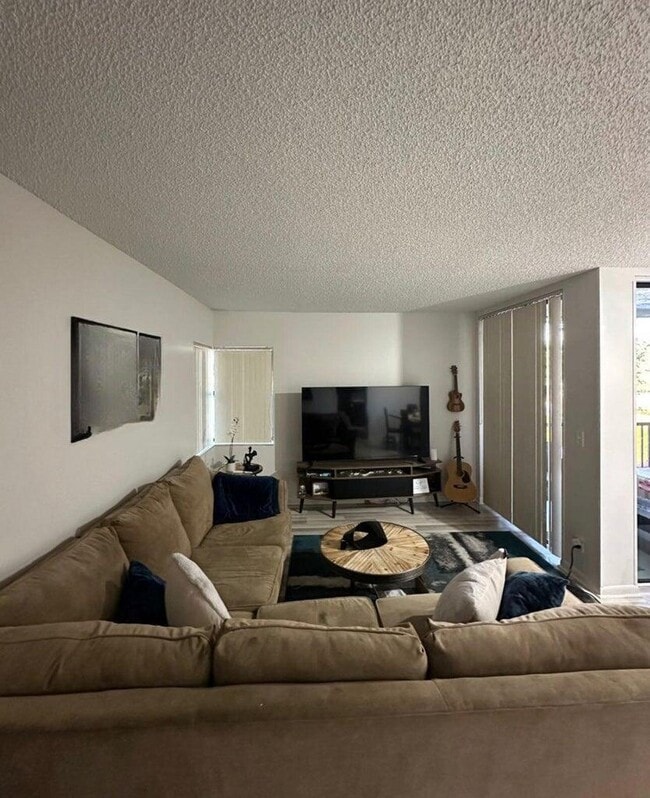 Building Photo - 3857 Coral Tree Cir