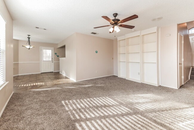 Building Photo - 5116 Waltham Ct