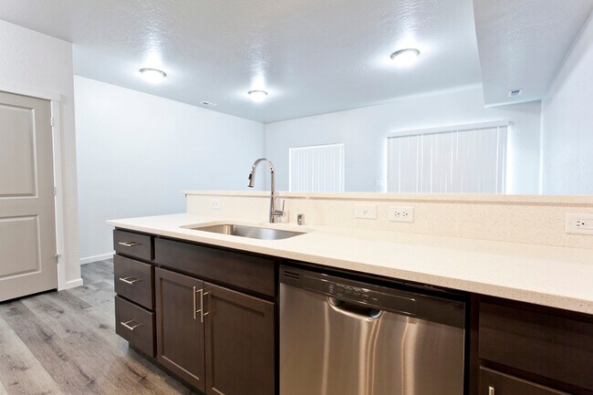 Foto del edificio - Valley Pointe Townhomes