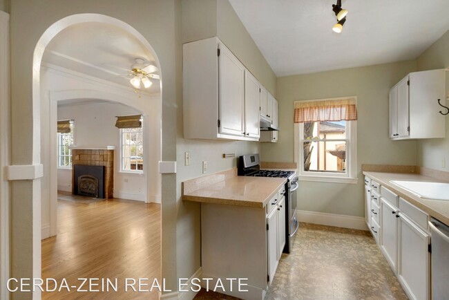 Building Photo - 2 br, 1 bath House - 1618 Saint Charles St.