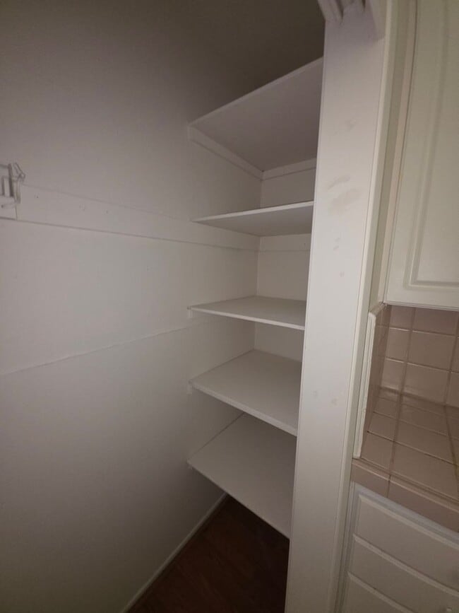 Building Photo - Beautiful 2BR/1BA Condo in Auburn - Move-I...