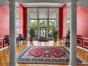 Building Photo - 2601 Bellefontaine