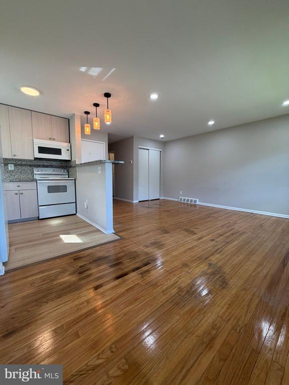 Building Photo - 12500 Knights Rd