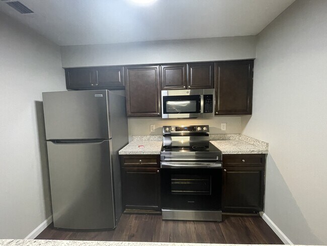 Building Photo - 2920 SE 53rd Ct