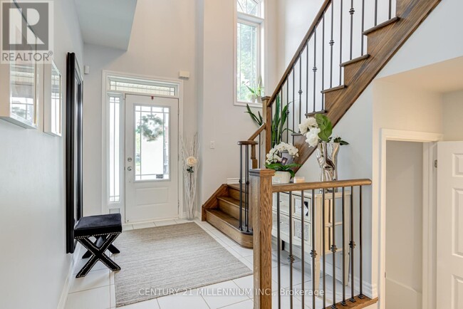 Building Photo - 100 Kempenfelt Trail