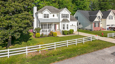 Building Photo - 46 Hingham Ln