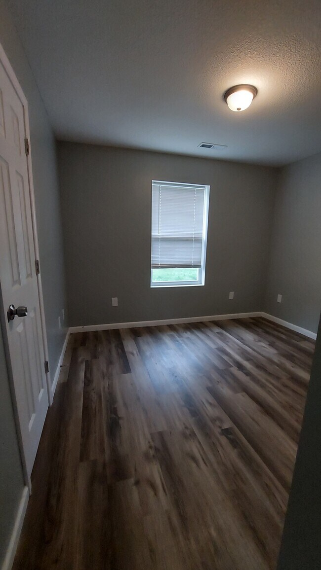 Building Photo - 1408 Omar St