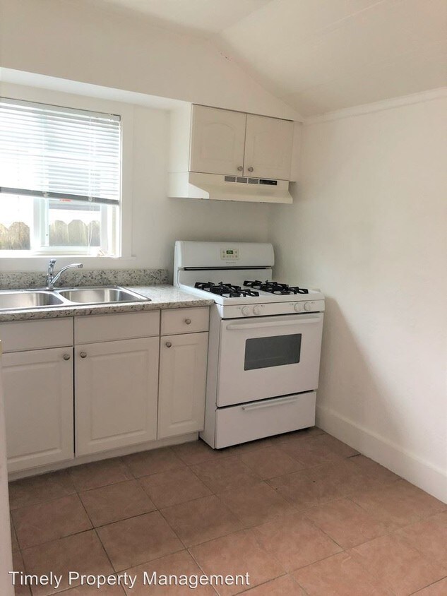 Building Photo - 140 Scott St