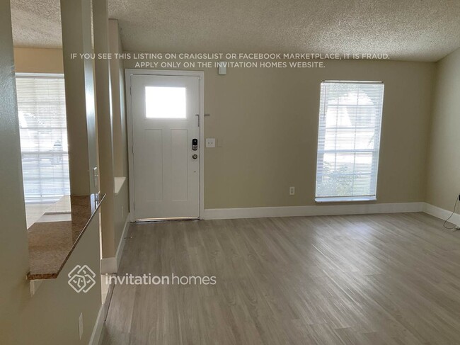 Foto del edificio - 5057 Silver Maple Ln