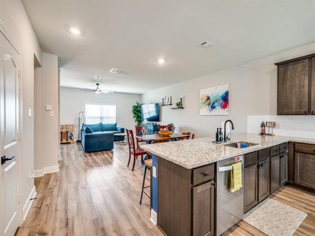 Building Photo - 200 Ridgeland Oak Dr