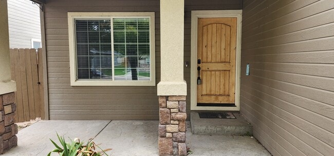 Building Photo - 5732 S Kimmer Cove Way