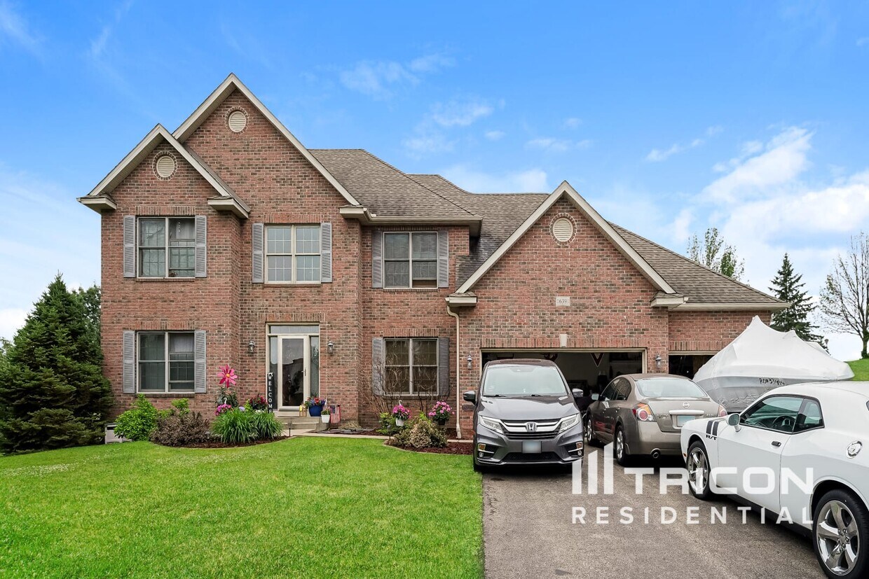 Foto principal - 16391 Holbrook Ave