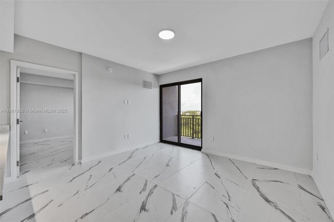 Foto del edificio - 840 NE 130th St