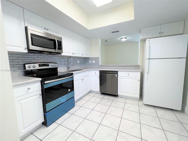 Building Photo - 20920 SW 83rd Ave