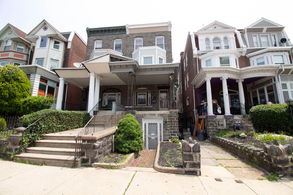 Foto principal - 711 N 63rd St