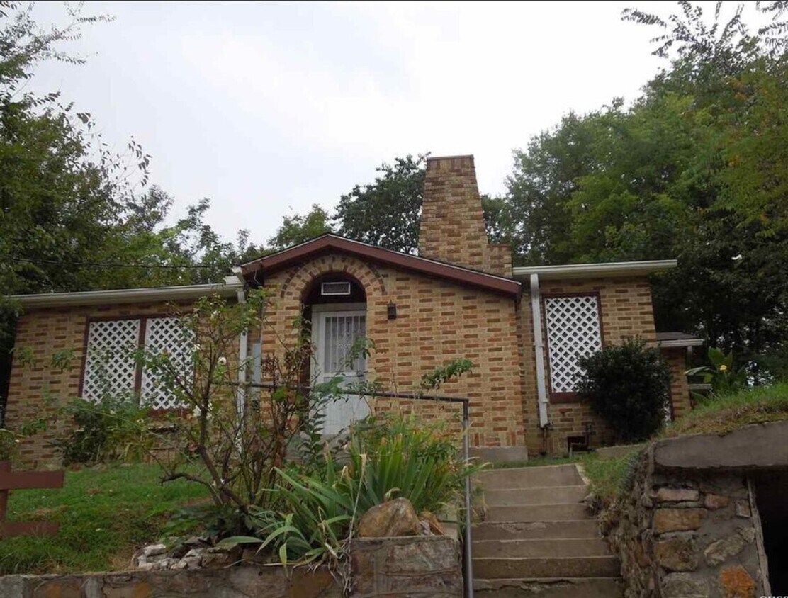 311 W Belding St, Hot Springs, AR 71901 House Rental in Hot Springs, AR