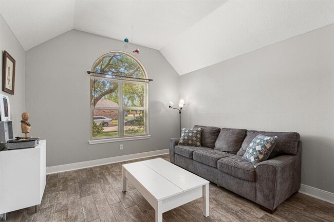 Building Photo - 20314 Pomegranate Ln