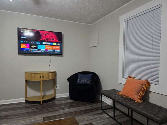 Foto del edificio - 128 Forest St