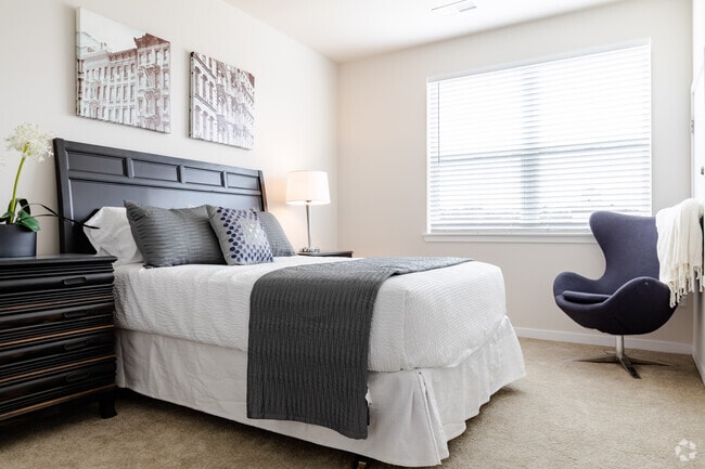 2BA, 2BA - 1,050SF - The Reserve at Hudson Crossing