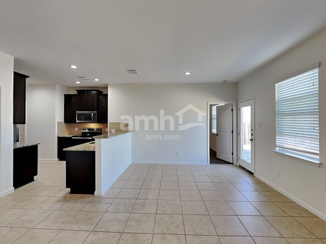 Building Photo - 6292 Begonia