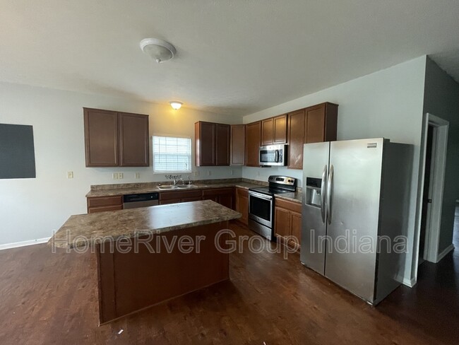 Building Photo - 882 Briarstone Dr