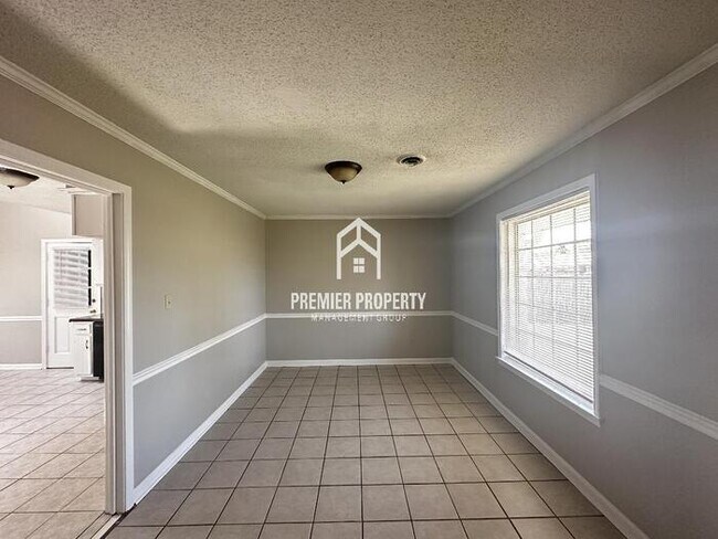 Foto del edificio - 3482 Kirby Terrace Dr