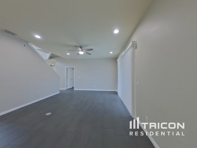 Building Photo - 1318 Brambling Ct