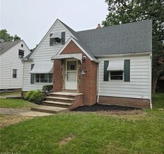 Building Photo - 331 E 264th St