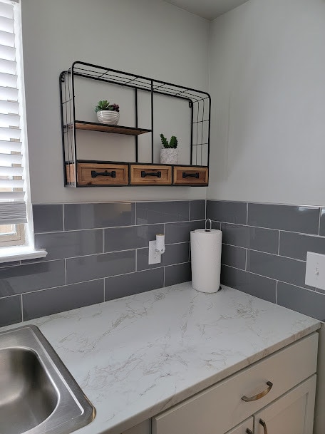 Building Photo - 2510 W 9th St