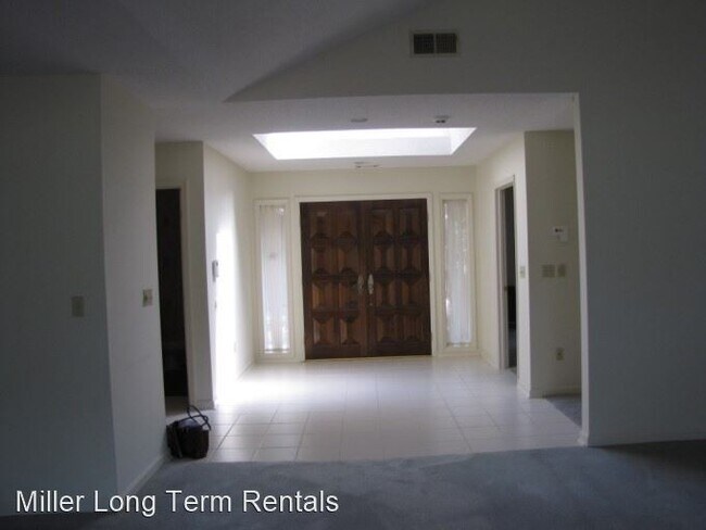 Building Photo - 4 br, 3.5 bath House - 19 Towhee Road