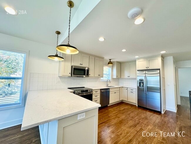 Building Photo - 7708 Main St