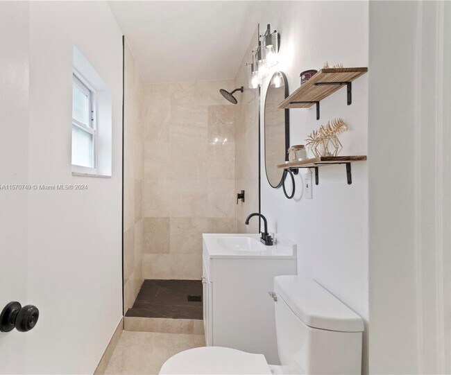 Foto del edificio - 954 NW 75th St