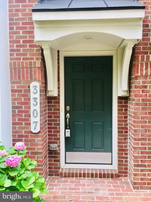 Foto principal - 3307 Kemper Rd