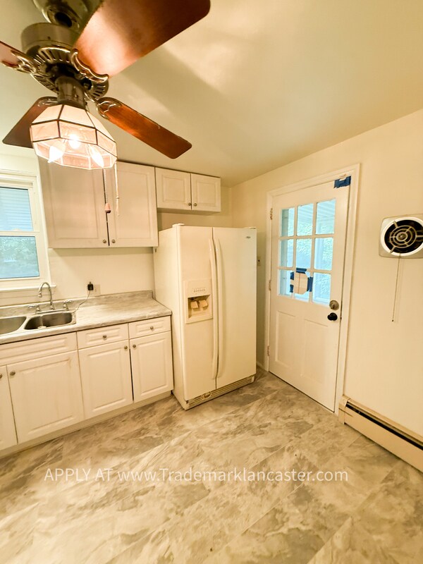 Foto del edificio - 738 Irwin Ct