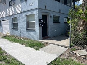 Building Photo - 3800 18th Ave S