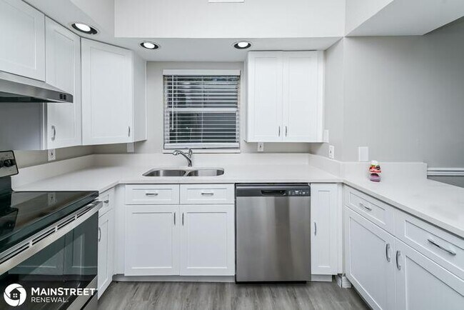 Foto del edificio - 1054 Walt Williams Rd