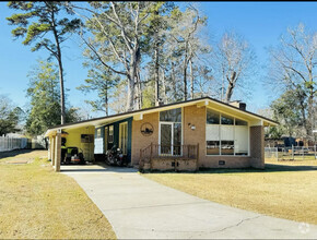 Building Photo - 1109 Mary Ln
