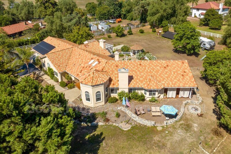 Foto principal - 30780 Cool Valley Ranch Ln