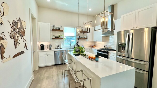 Foto del edificio - 1216 W 21st St