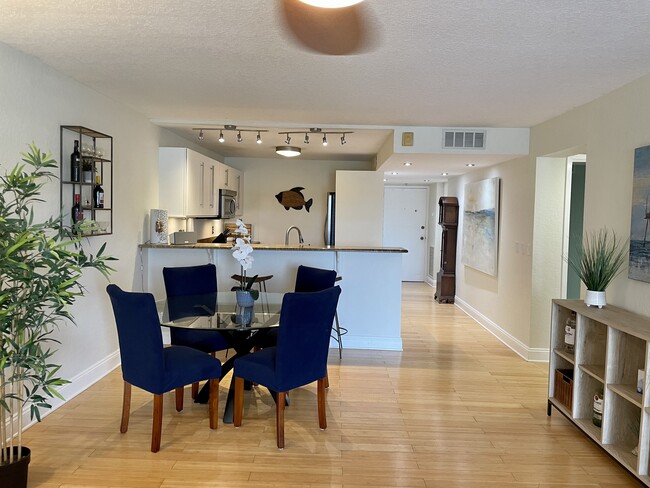 Building Photo - 4902 38th Way S