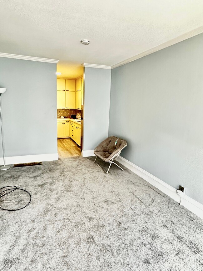 Building Photo - 142 Harding Terrace